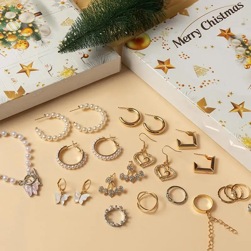 Jewellery Advent Calendar – necklaces and rings, something new each day