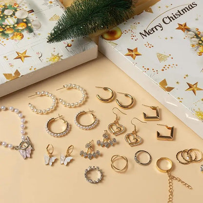 Jewellery Advent Calendar – necklaces and rings, something new each day