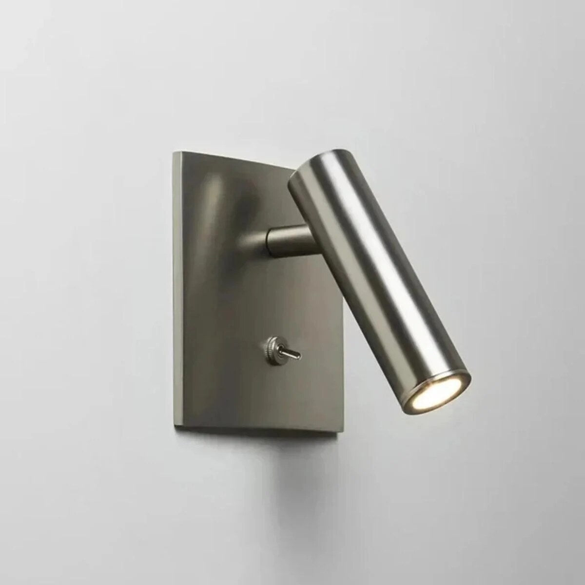 Adjustable Wall Light – reading lamp, minimal design, bedside