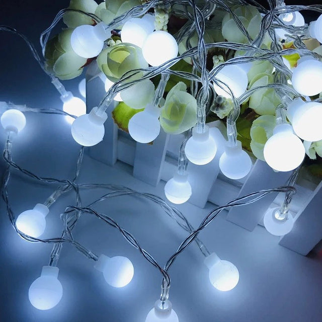 Ball Fairy Lights – round LED globes, warm white and multicolour, battery powered
