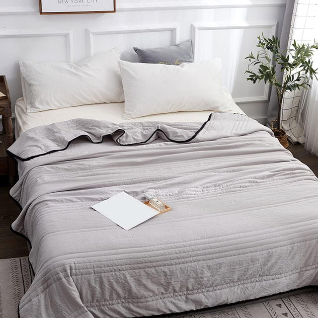 Cooling Blanket – soft, lightweight, heat-absorbing