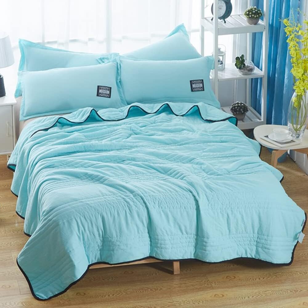 Cooling Blanket – soft, lightweight, heat-absorbing