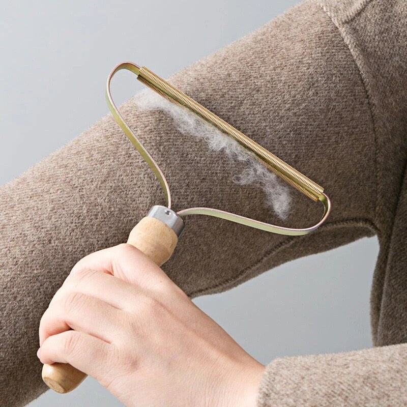 Lint Roller – reusable metal bristles, eco-friendly