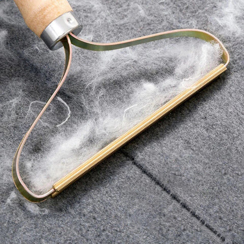 Lint Roller – reusable metal bristles, eco-friendly