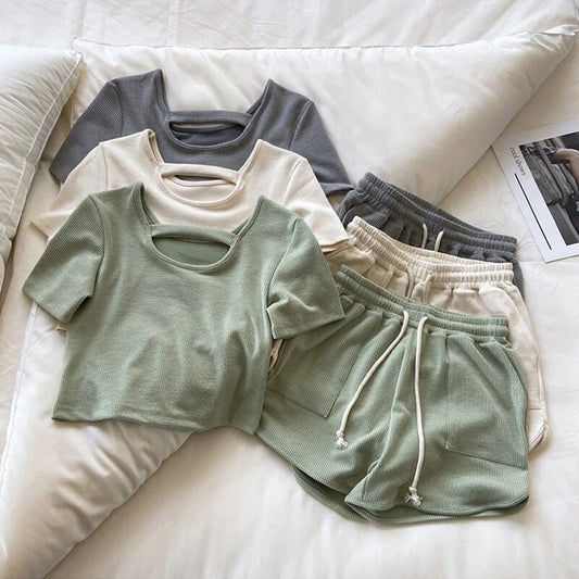 Ribbed Loungewear Set – short sleeve, matching shorts, side pockets