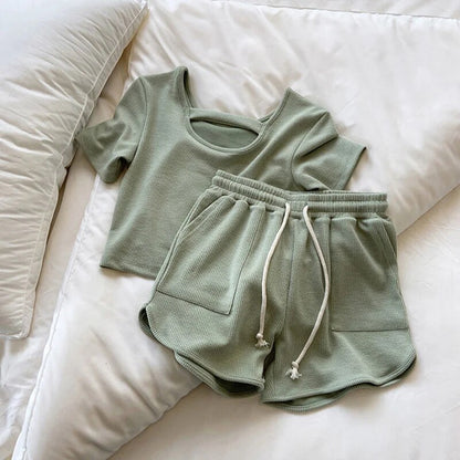 Ribbed Loungewear Set – short sleeve, matching shorts, side pockets