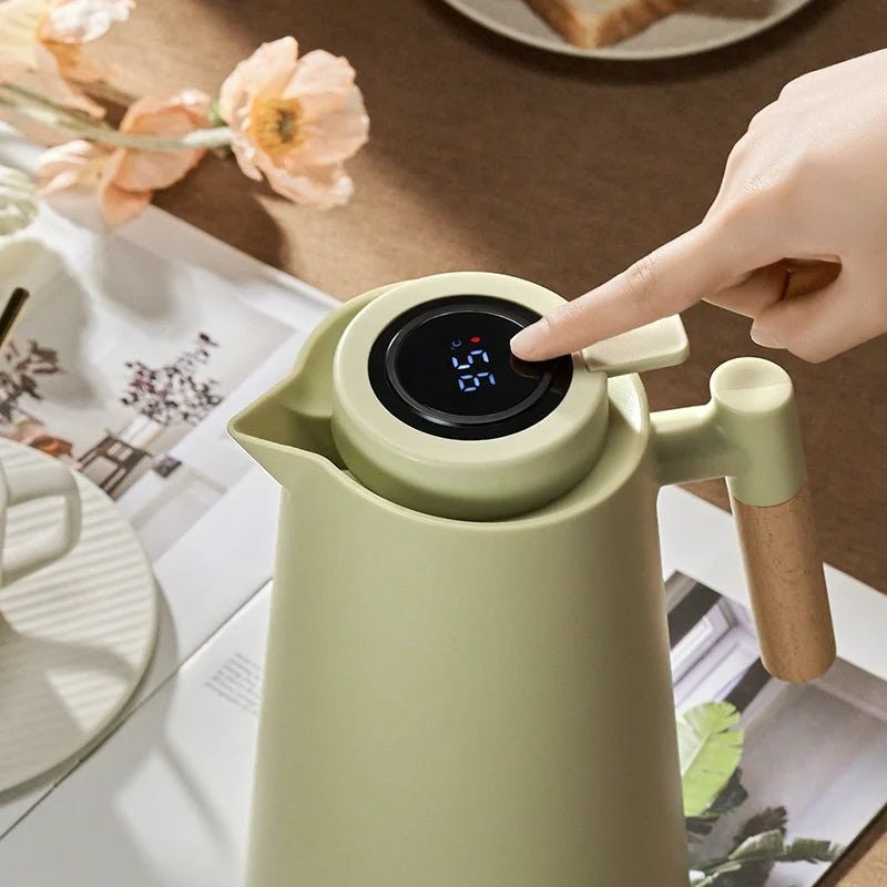 Thermal Jug with Temperature Display